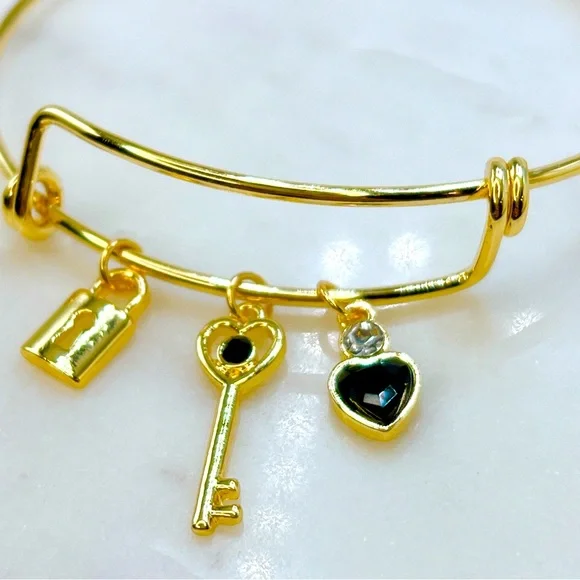 Gold plated charm lock 🔒 key 🔑 heart 💛 black crystal bracelet - Picture 3 of 5